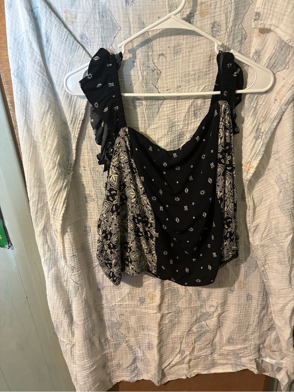 torrid Black Paisley Mixed-Panel Crop Tank